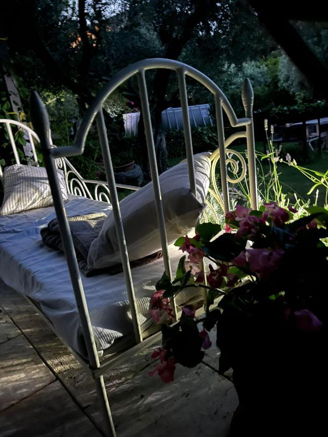 Bed and Breakfast Due Archi Сант'Амброджо-ді-Вальполічелла Екстер'єр фото